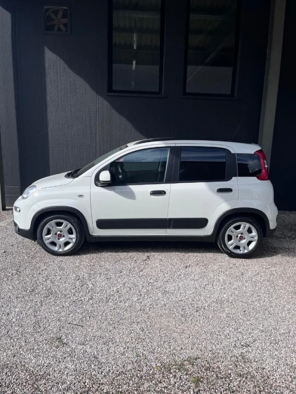 Fiat Panda 1.0 FireFly S&S Hybrid Garmin
