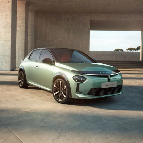 lancia y noleggio lungo termine 