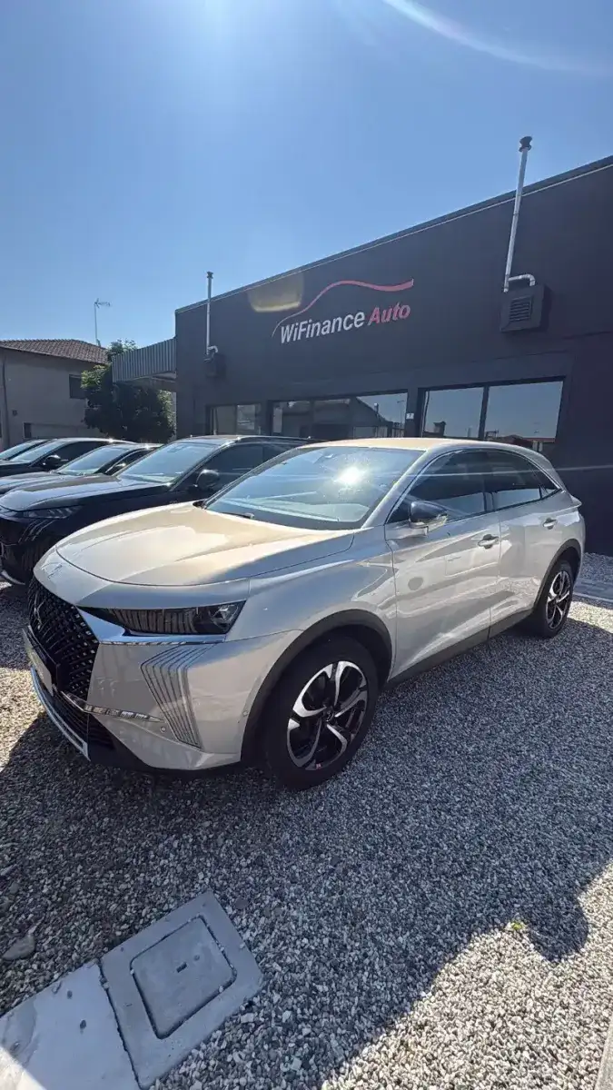 DS 7
