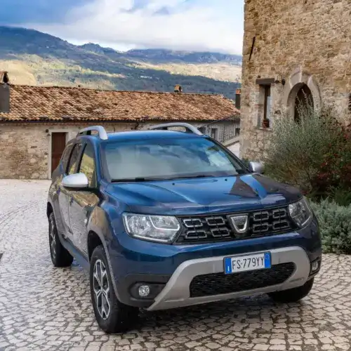 dacia a noleggio lungo termine